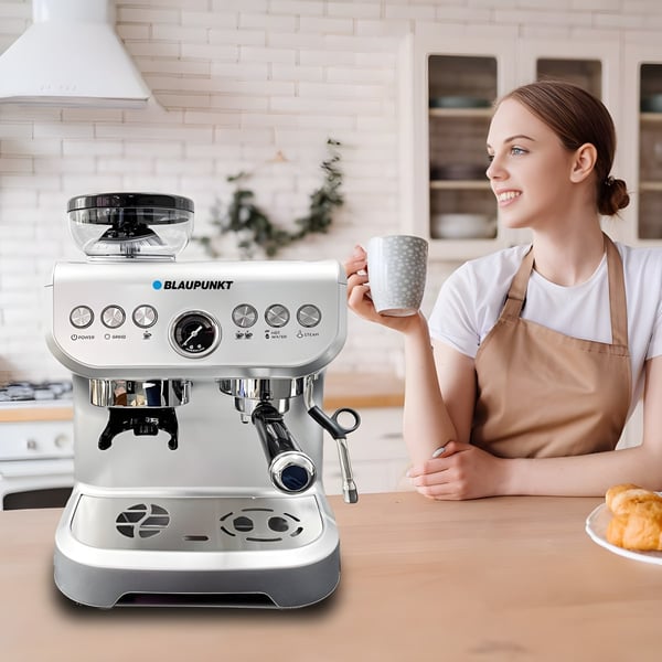 Innovative Coffee Machine with Grinder and Frother by Blaupunkt