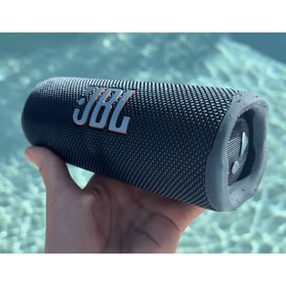 רמקול בלוטות' JBL Flip 6 - חוויה עוצמתית וניידת