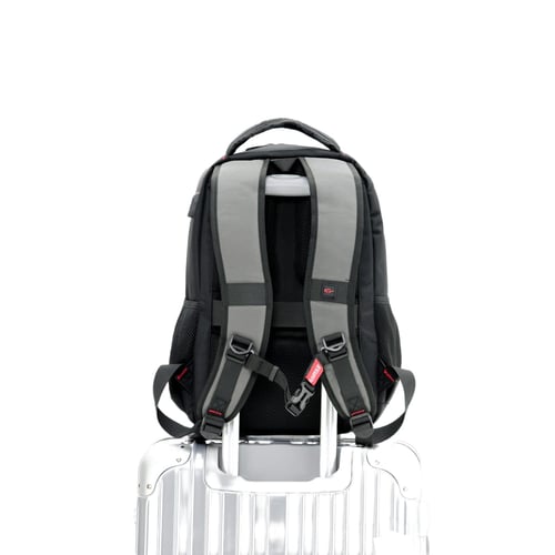 תיק גב עמיד 30 ליטר עם חיבור USB מבית TROOPER