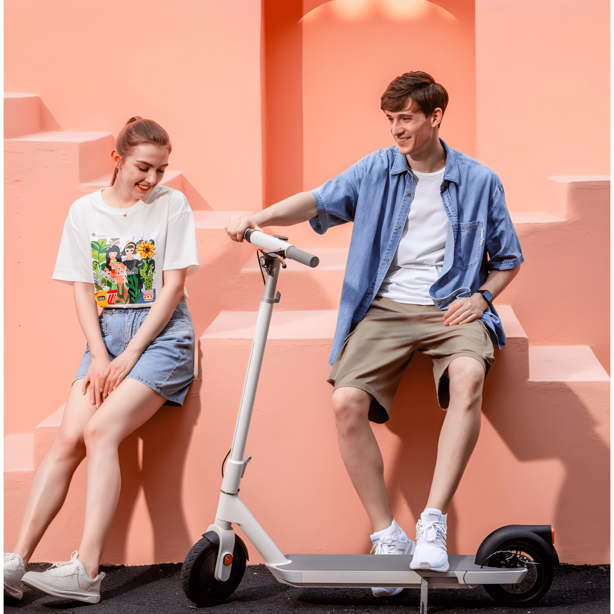 קורקינט חשמלי מתקפל בקלות NEON OKAI - מהיר וחדשני