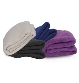 שמיכת כירבולית קורל פליז - מתנה נסבלת ומפנקת