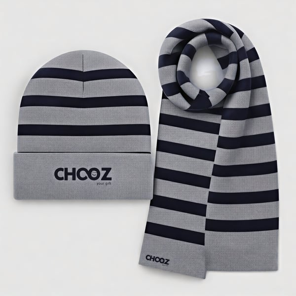 מארז חורף בסטייל - כובע וצעיף בעיצוב אישי כחול לבן