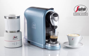 מכונת אספרסו איטלקית עם מקציף חלב וערכת 60 קפסולות מבית SEGAFREDO