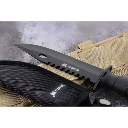 סכין קמפינג עם להב ישר וחזק