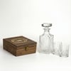 מארז וויסקי יוקרתי עם דקנטר וכוסות בקופסת עץ מהודרת