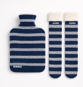 מארז חורף חמים - גרביים דו שכבתיות ובקבוק חימום ממותג