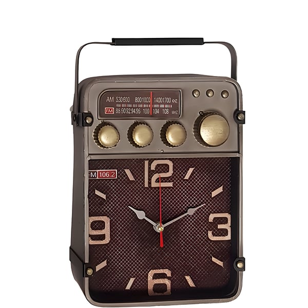 Vintage Radio with Functional Clock