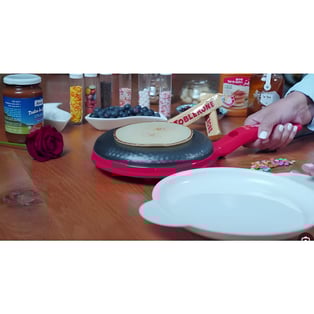 מכשיר חשמלי להכנת קרפ מהיר עם תבנית הגשה מבית BENATON