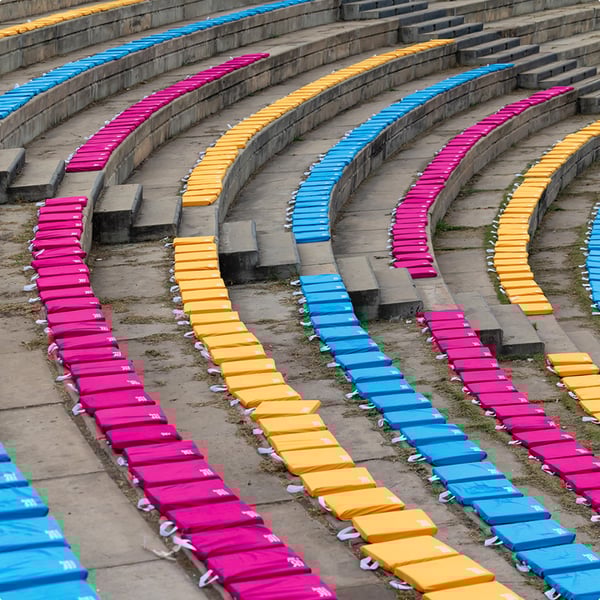 כריות ישיבה לאירועי ספורט ומוזיקה