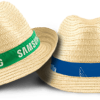 כובע קש אופנתי עם סרט ממותג