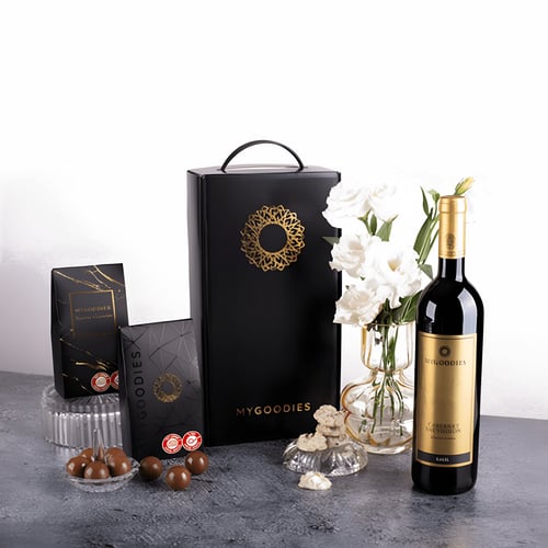 מארז יוקרה: יין אדום גולן ושוקולד איכותי