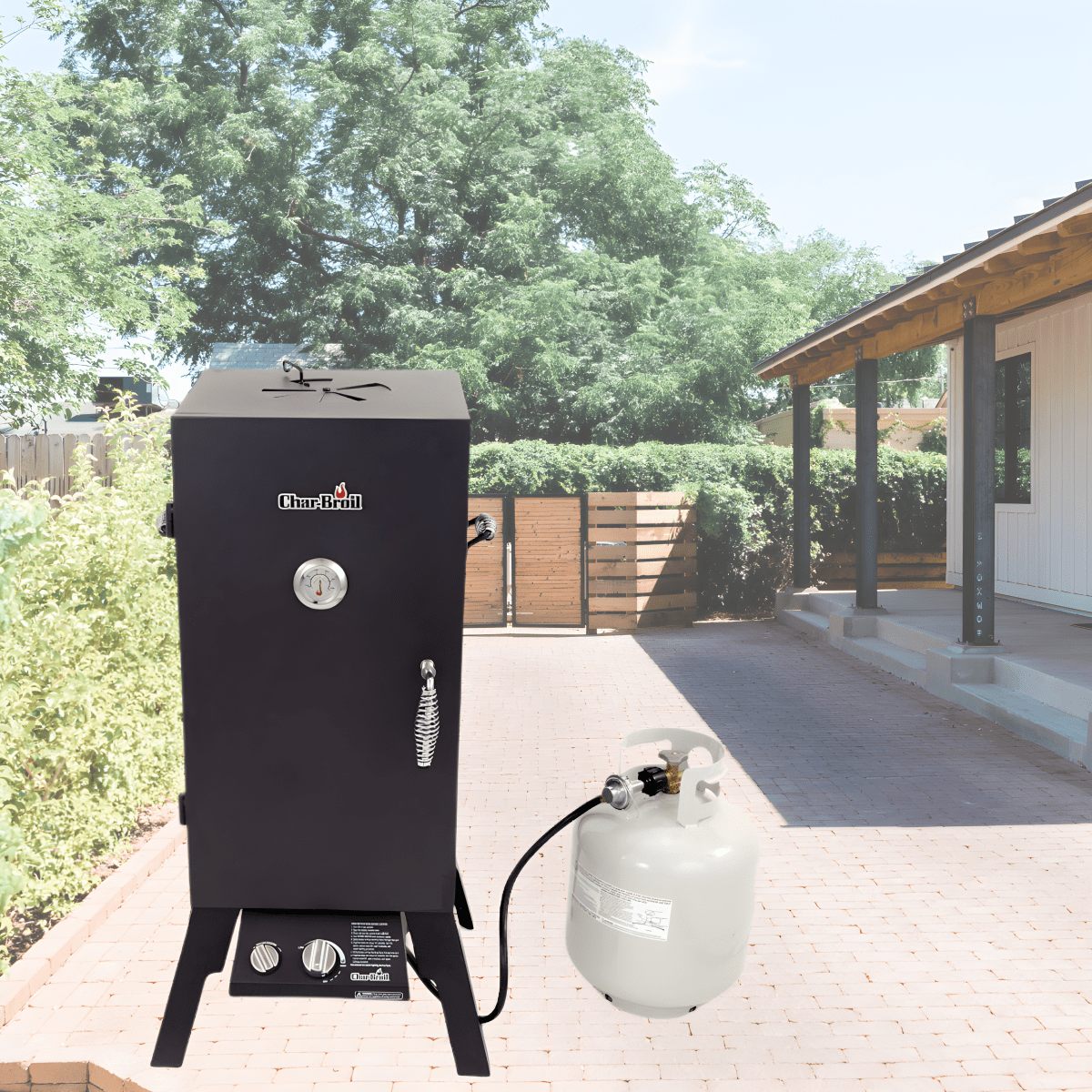 מעשנת גז ארון אנכי מבית Char-Broil - יבואן רשמי