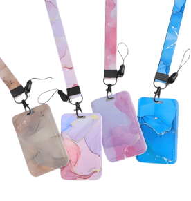 תג פלסטיק במיתוג מלא +שרוך תואם