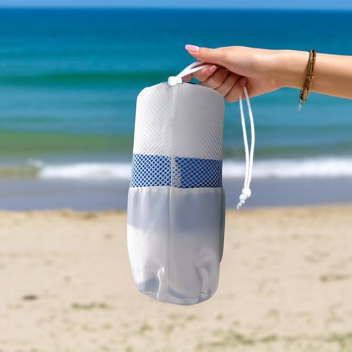 מגבת חוף עם הדפס פסים + פאוץ' נשיאה