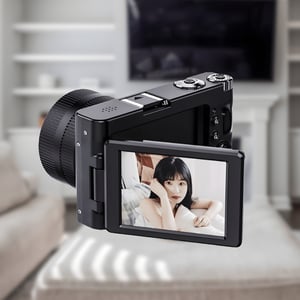 מצלמת DSLR דיגיטאלית עם פוקוס אוטומטי ומסך מגע מבית Daewoo