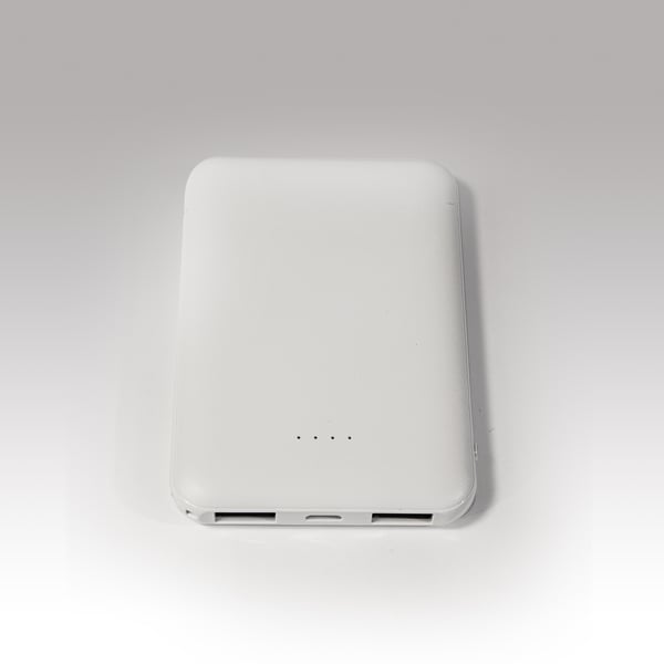 מטען נייד חזק 10,000MAH עם טעינה מהירה